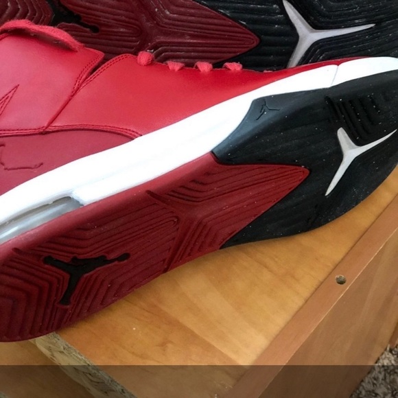 Jordan Air Imminent Gym Shoe Mens - Red/Black/White Size 9.5 - Picture 3 of 8